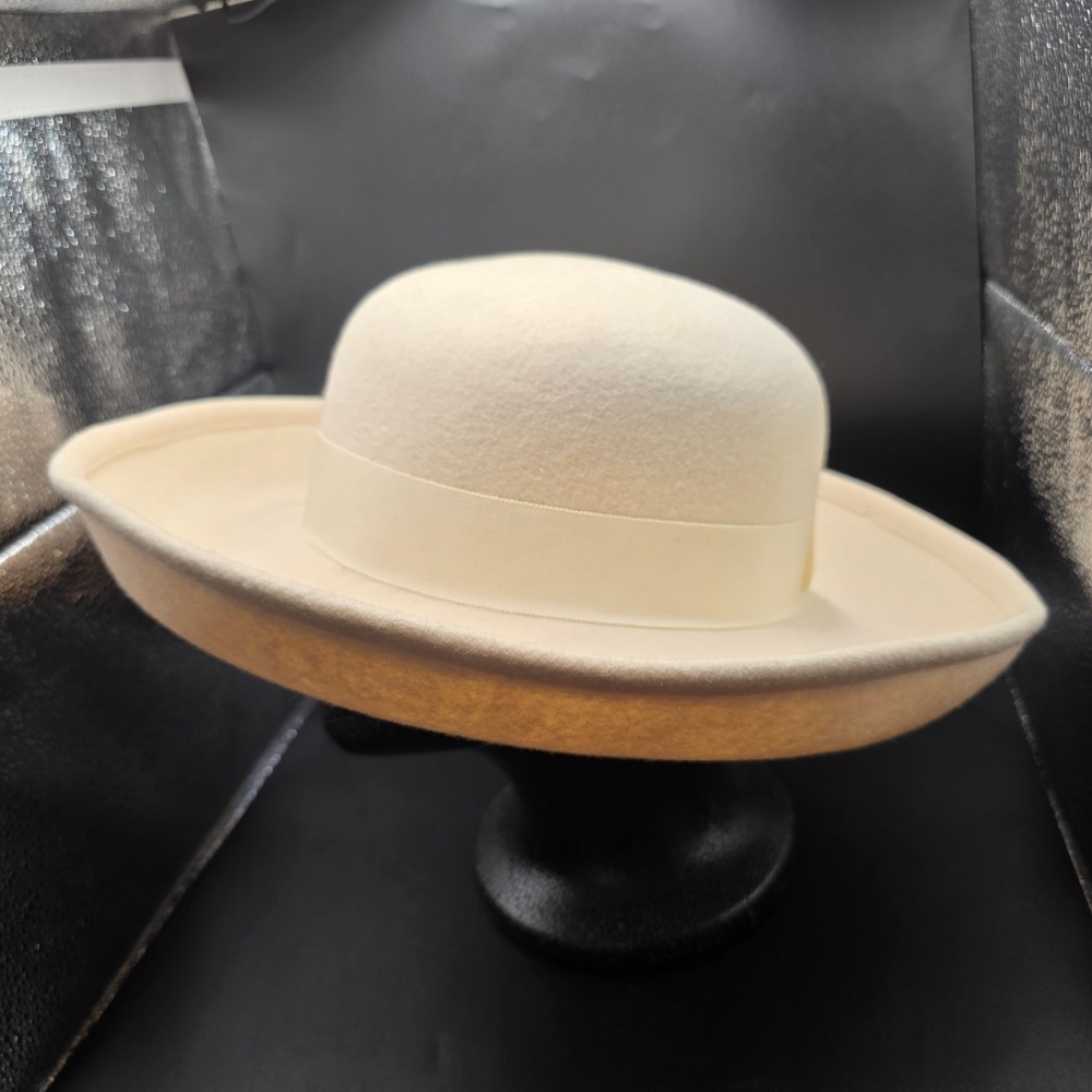 Vintage USA MADE Street Smart by Betmar Womens Cream Wool Felt Hat Size 7